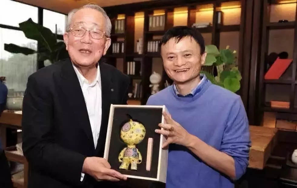 连创两家世界500强企业，为何“经营之圣”稻盛和夫每天禅修？