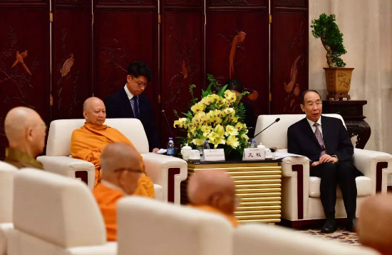 中央统战部部长尤权会见参加第五届世界佛教论坛部分代表