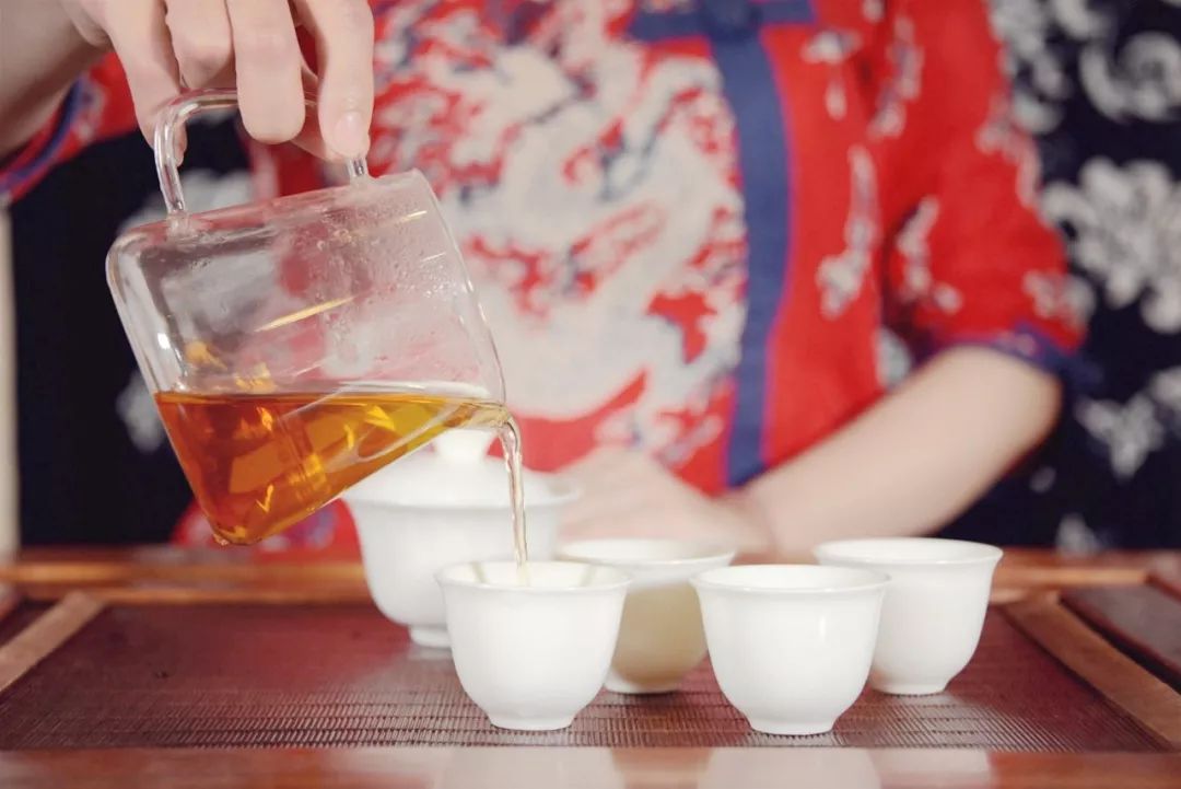 评茶攻略丨好看的皮囊VS有趣的灵魂 一文教你如何评头论足