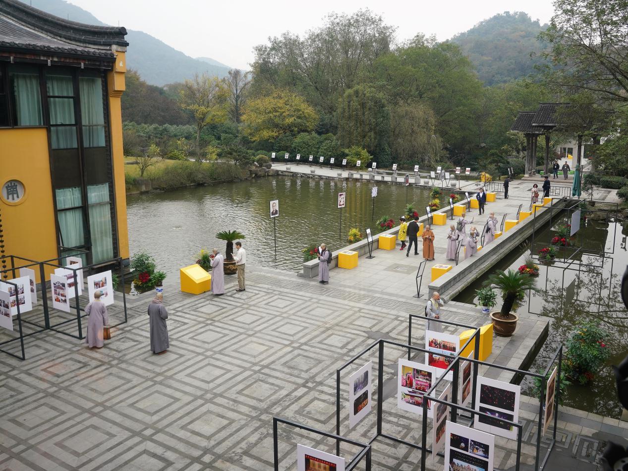 杭州佛学院举行建校二十周年庆典活动，众高僧与学者应邀出席活动