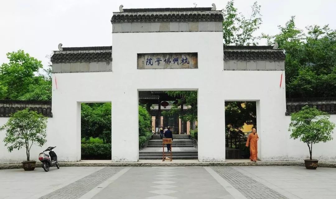 这个佛学院建校20周年了 它的办学特色为何引人瞩目？