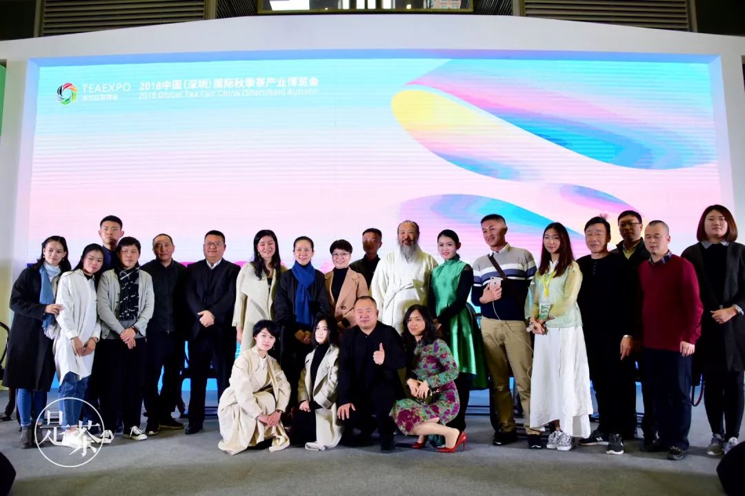 独家采访丨陶瓷艺术家崔迪：当代“时尚茶器”的直观化诠释