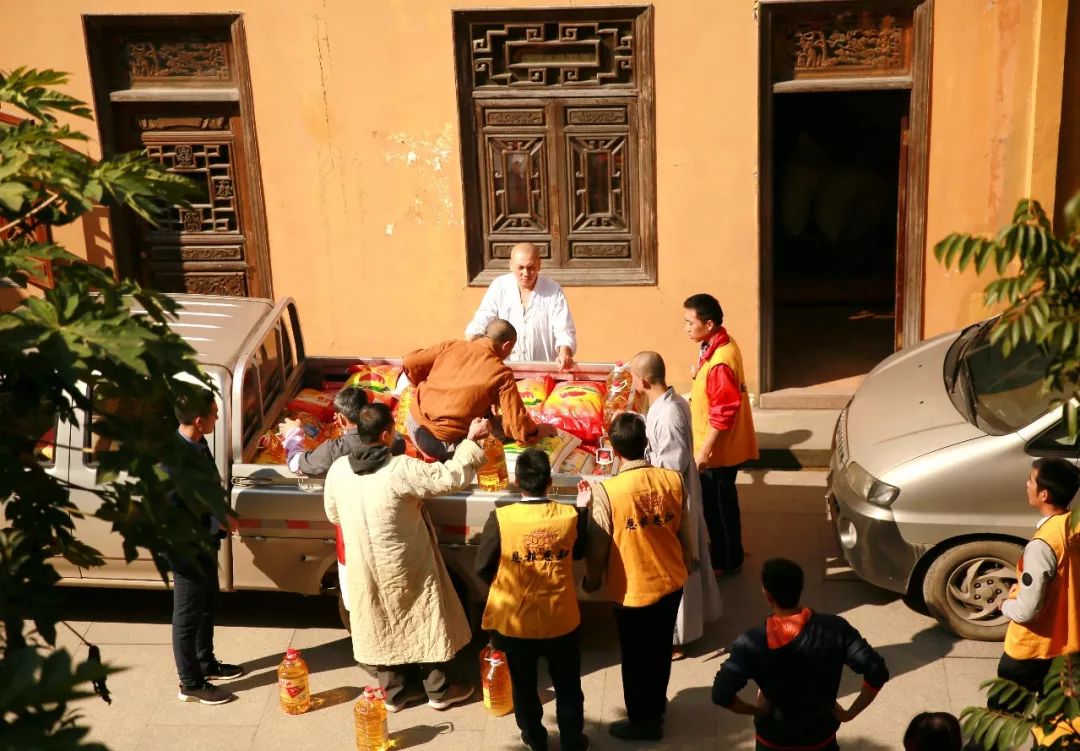 慈善 | 南华禅寺向马坝镇敬老院和大塘镇敬老院捐赠粮油
