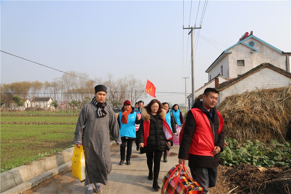慈善 | 初冬送温暖！无锡开原寺义工团走进栟茶镇奉献爱心