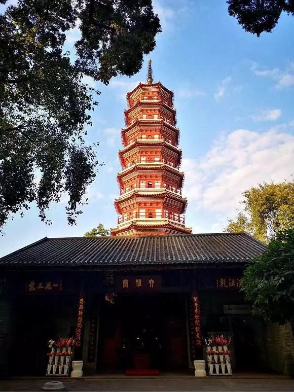 王荣率省政协委员调研广州市宗教活动场所