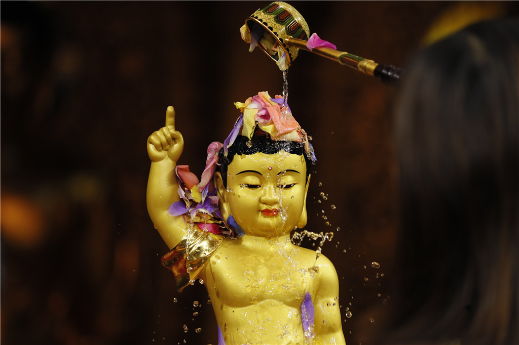 一场爱与感恩的盛宴——深圳弘法寺举行佛诞节浴佛祈福活动