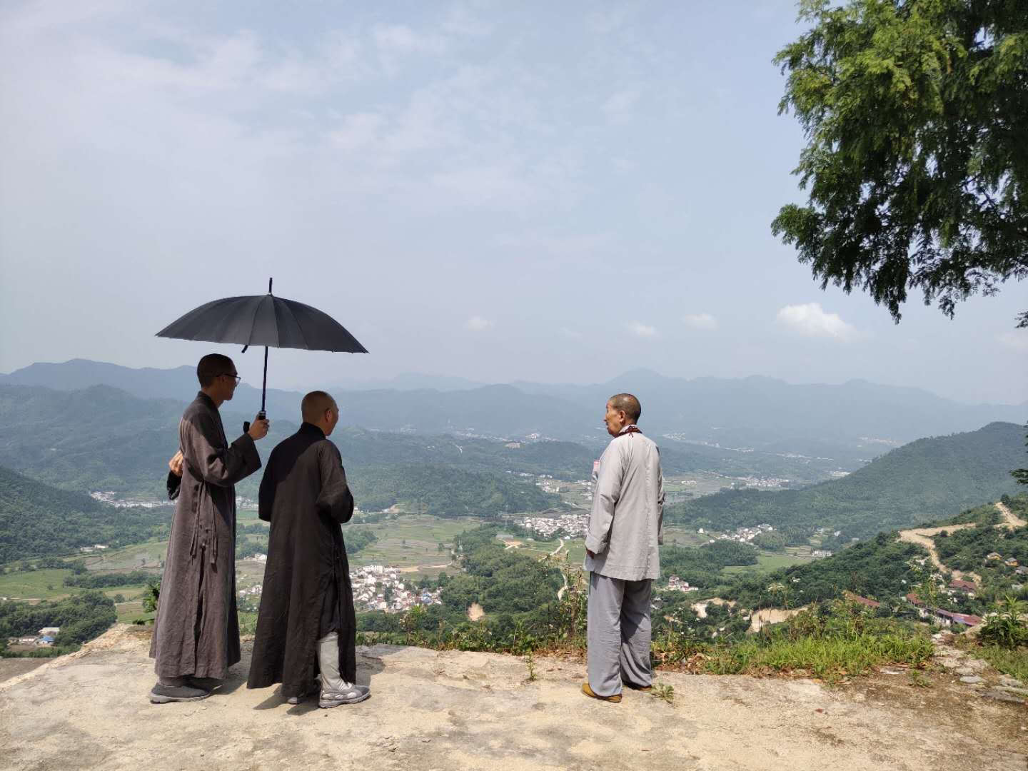 19.蓝天白云清凉山