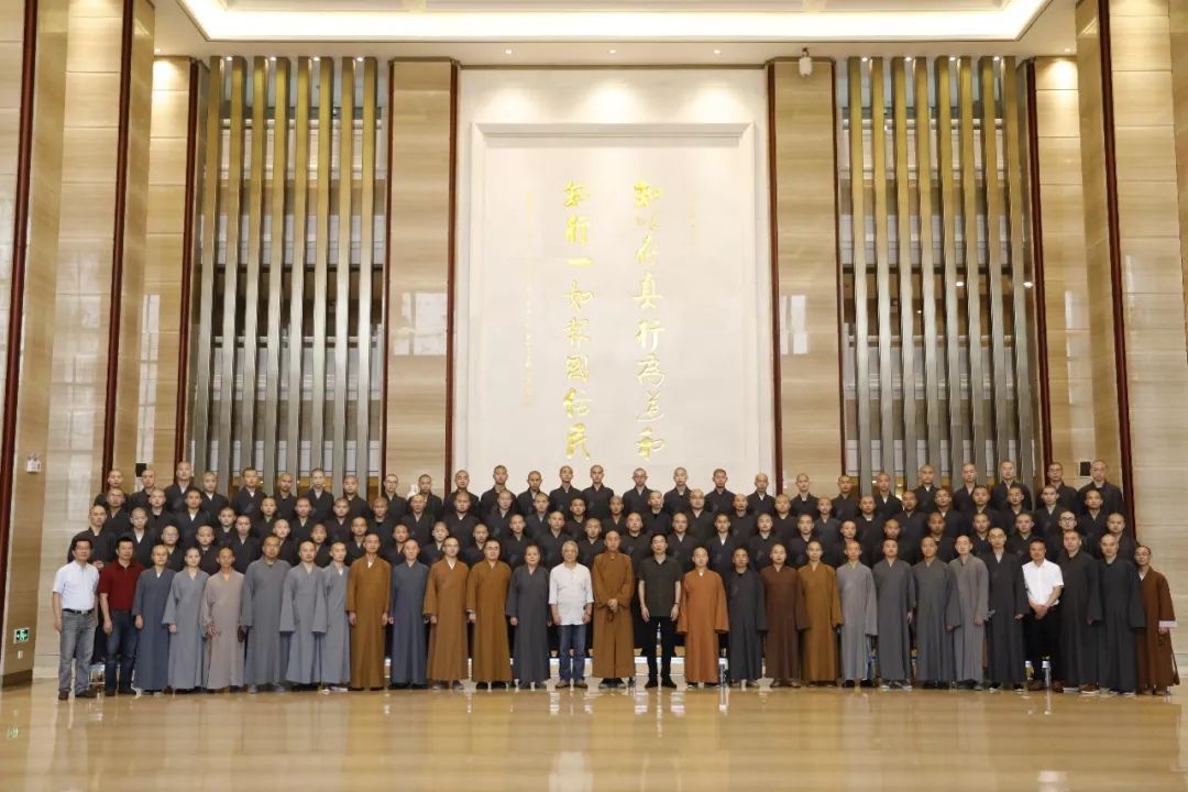 浙江佛学院举行2019届预科班毕业典礼 怡藏大和尚出席