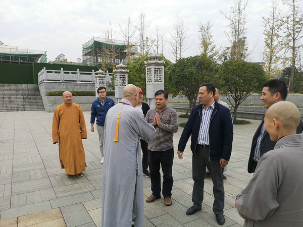 圣辉大和尚赶往湘潭古大唐兴寺到职视事