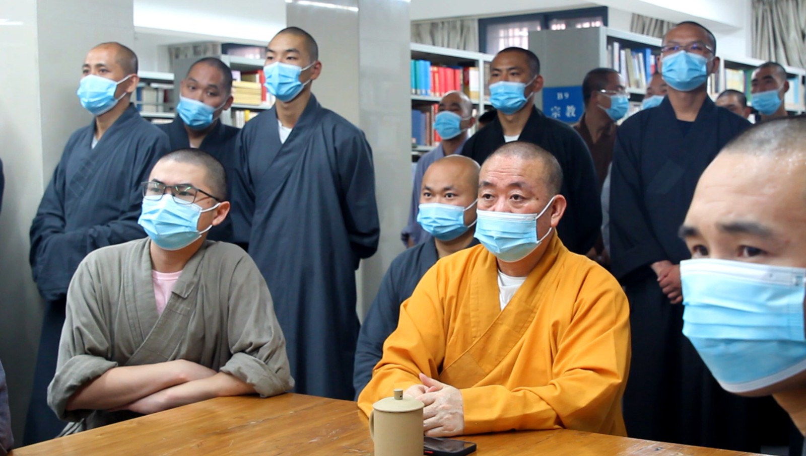 少林寺组织僧众观看“庆祝中国共产党成立100周年大会”直播