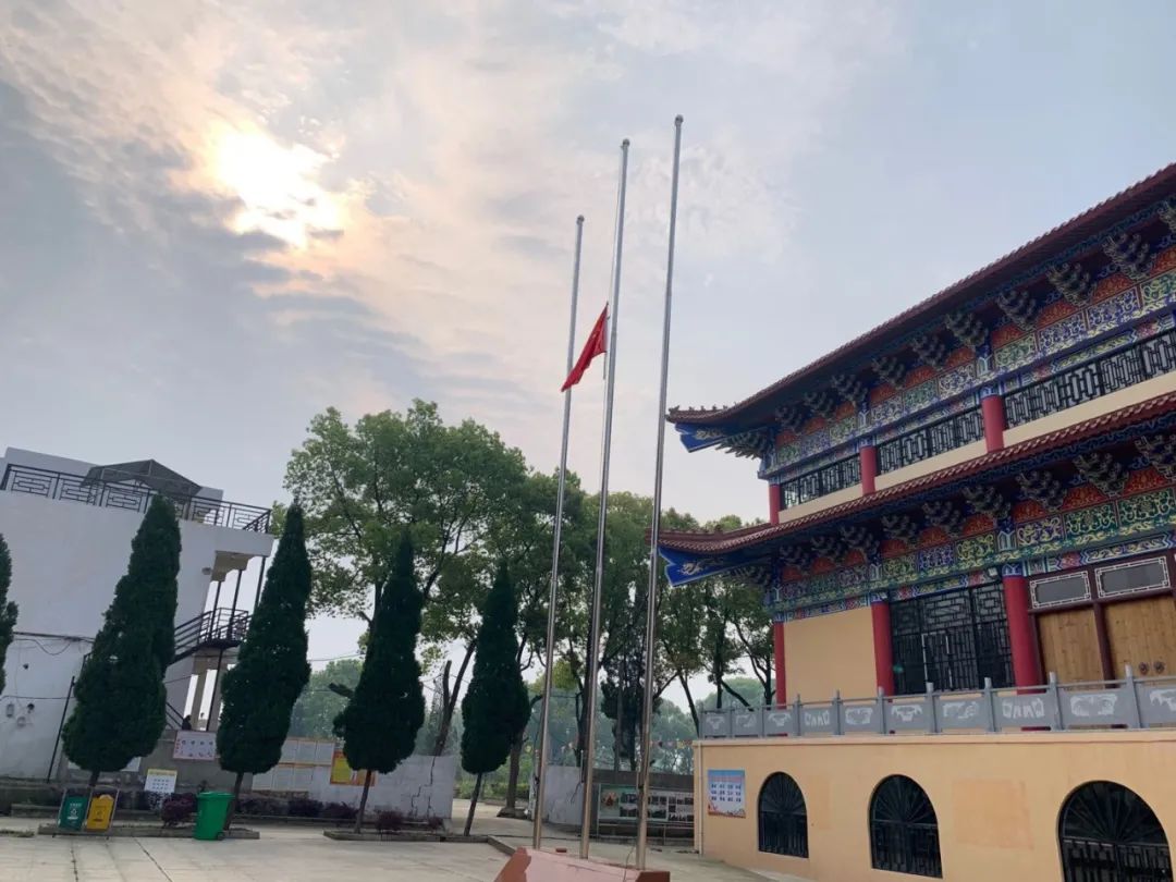 缅怀英烈,悼念同胞 | 湖北省佛教界举行哀悼活动