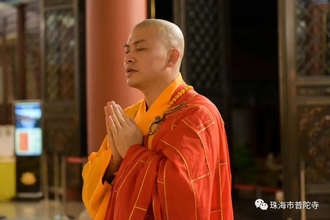 国际著名诗人、书画家李垚治先生参访珠海普陀寺 写下散文诗《书 僧》留住法喜