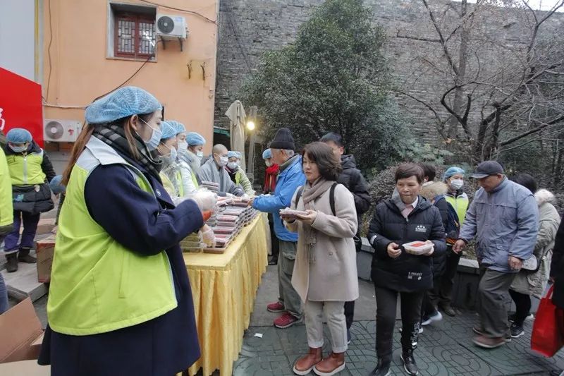 腊八奉粥│禅悦为食  法喜充满——我寺举行“腊八奉粥”活动