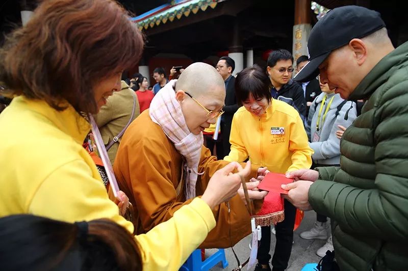 爱心厦门我们一起行动 新年书画慈善行 爱心从厦门佛教界传递