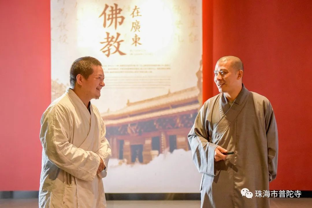 国际著名诗人、书画家李垚治先生参访珠海普陀寺 写下散文诗《书 僧》留住法喜