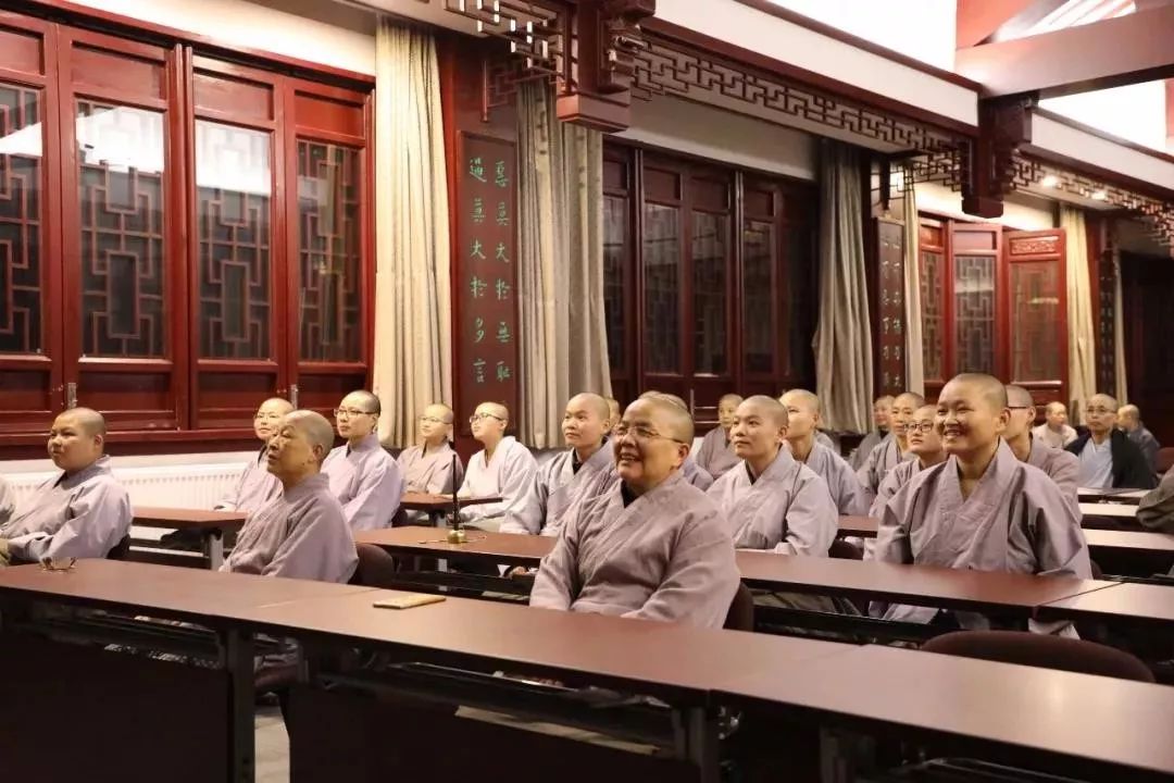 听说习主席到武汉来了，百岁比丘尼慈学老法师说了啥？