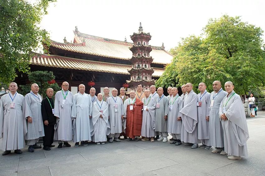 “中韩日佛教友好交流会议”韩日佛教代表团参访广州光孝寺