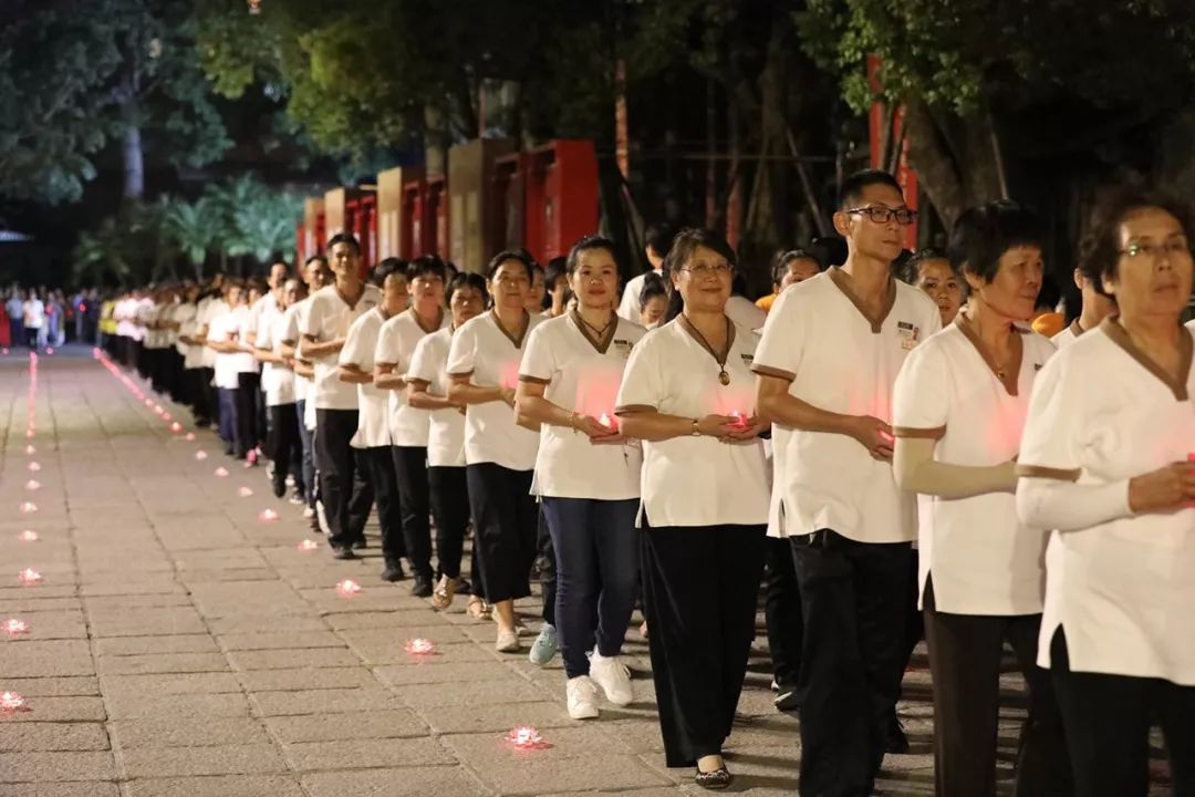 传灯祈福法会隆重举行——南普陀寺第十一届义工培训大会圆满落幕