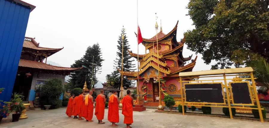 清明祭 | 全国哀悼日 各地寺院响应国家号召下半旗志哀