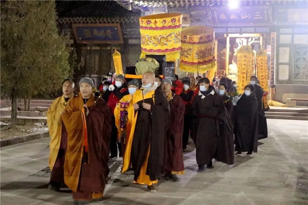 敦煌雷音寺隆重恭请中国佛教协会名誉会长本焕长老舍利永久供奉法会