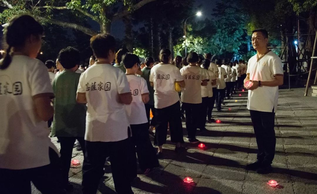 传灯祈福法会隆重举行——南普陀寺第十一届义工培训大会圆满落幕