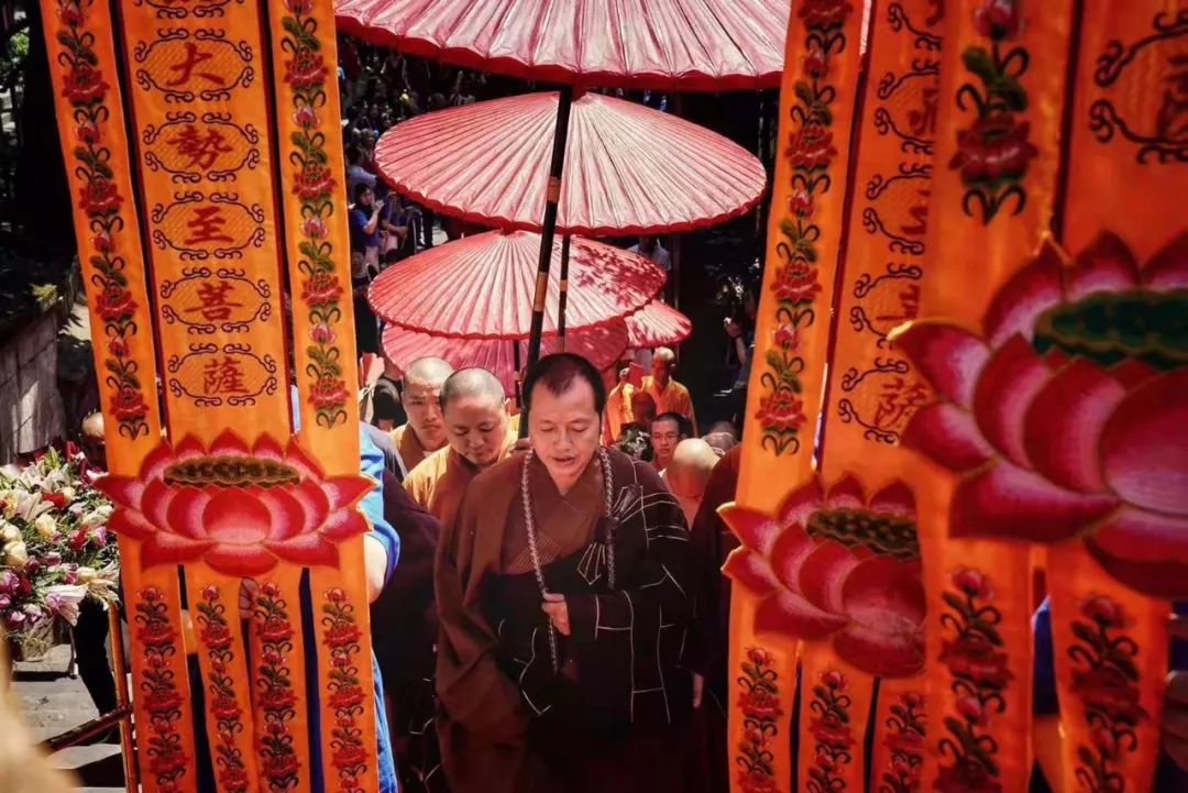 重庆华岩寺方丈道坚大和尚出关集锦