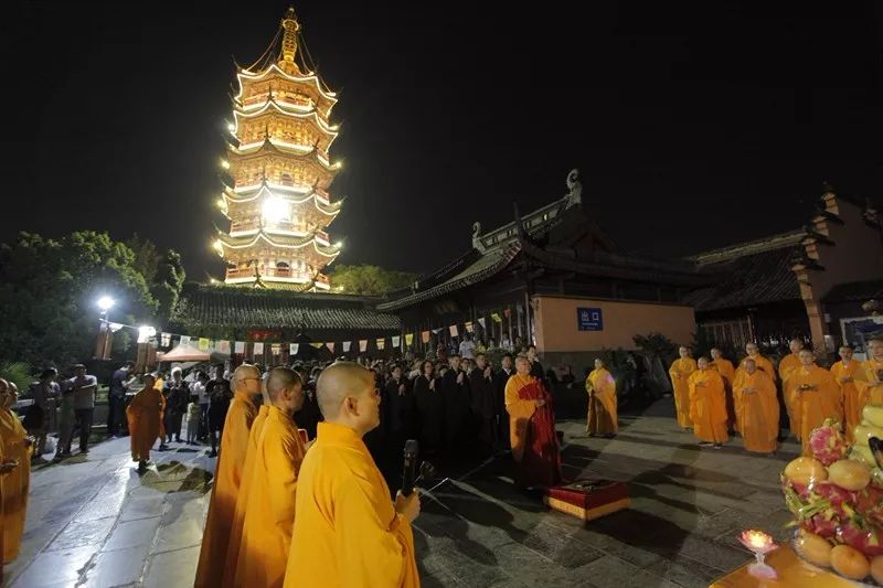 鸡鸣动态│我寺举行中秋祭月祈福法会
