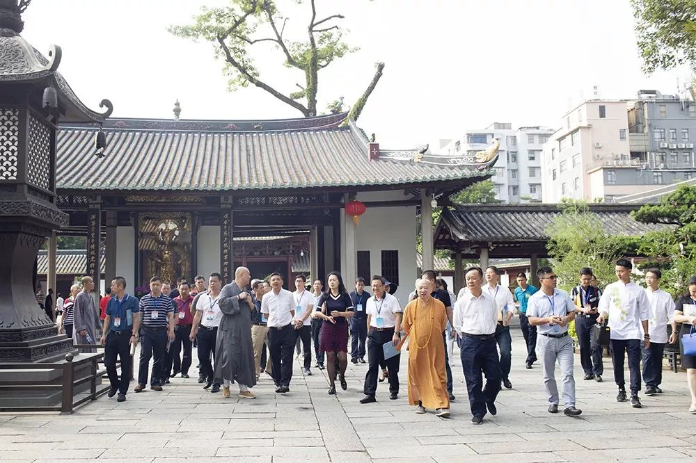 全省、市县民族宗教工作负责人培训班到我寺参访交流