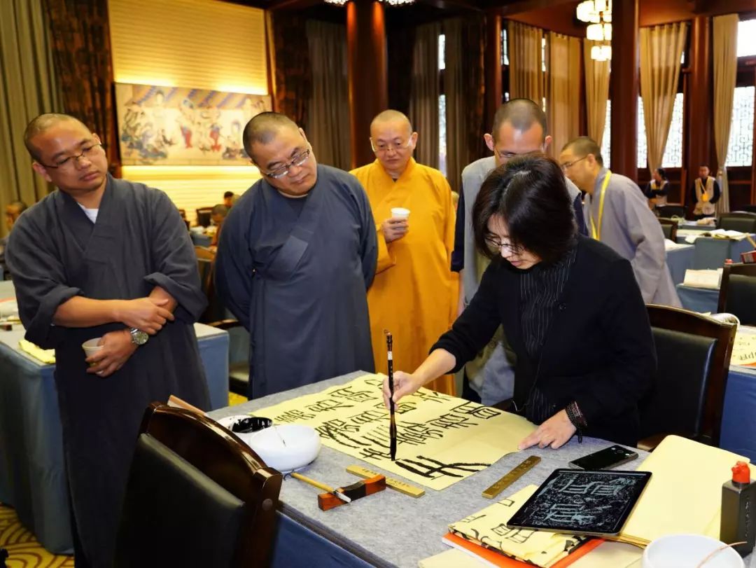 新闻 | 2019汉传佛教院校青年法师书法培训班结班仪式在杭州举行