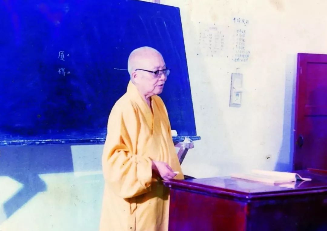 纪念隆莲法师诞辰110周年 | 学修并重的典范!赵朴老称她为“当代第一比丘尼”