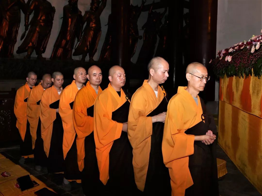 新闻 | 农历七月十五清晨 杭州灵隐寺举行执事请职、己亥夏安居圆满解夏仪式