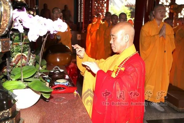 中国佛学院举行迎国庆升旗仪式暨2019级新生开学典礼