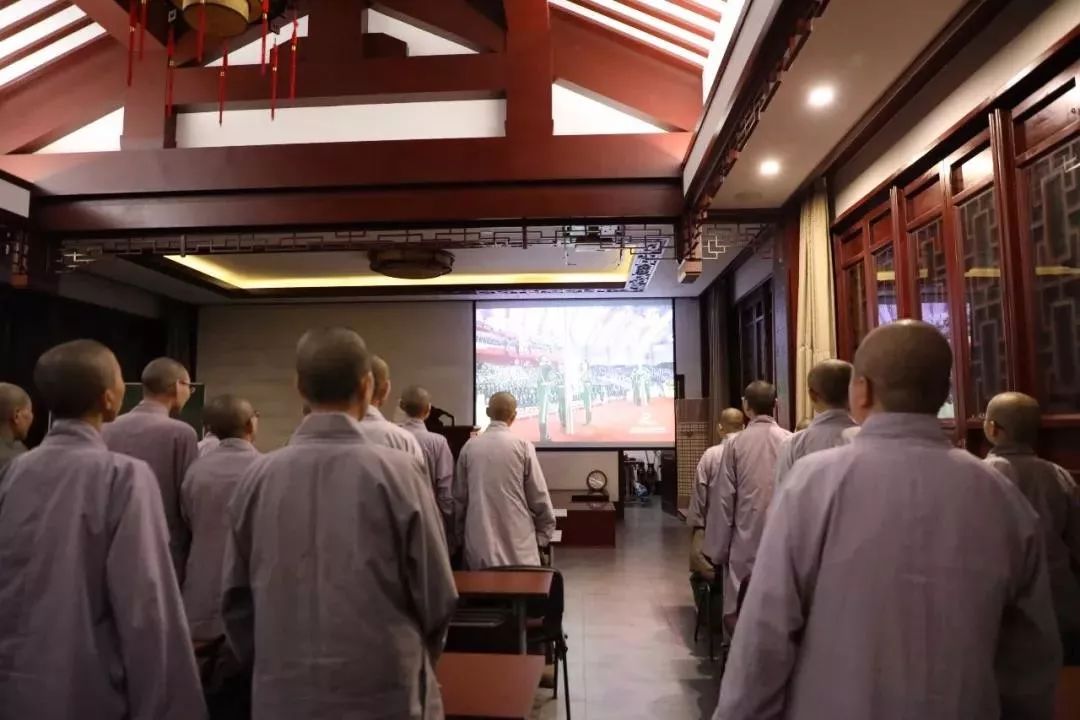 听说习主席到武汉来了，百岁比丘尼慈学老法师说了啥？
