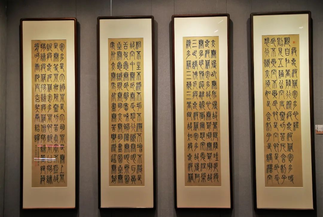 得到院长肯定！展出200余幅 七位艺术学僧交出满意毕业答卷
