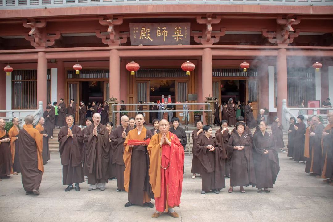 【華嚴善報】中秋佳節，本寺舉行拜月祈福法會暨普茶晚會