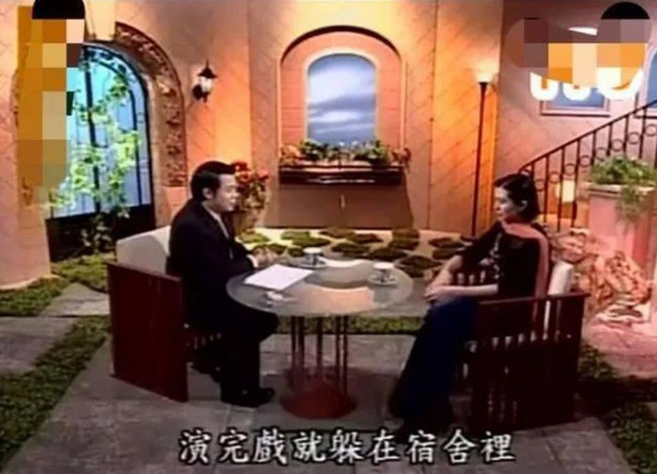 52岁王祖贤现身诵唱经文引关注 她有着怎样的佛缘故事