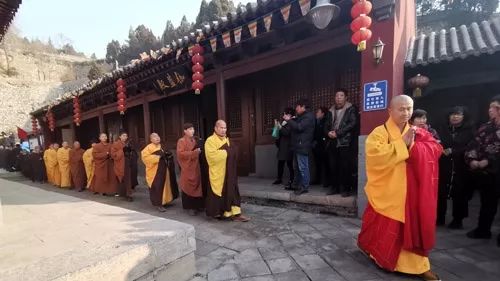 己亥年少林寺广施腊八粥:禅心施福粥,粥香溢全球