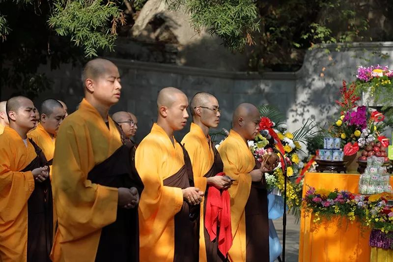 南普陀寺隆重举行妙湛老和尚追思纪念法会