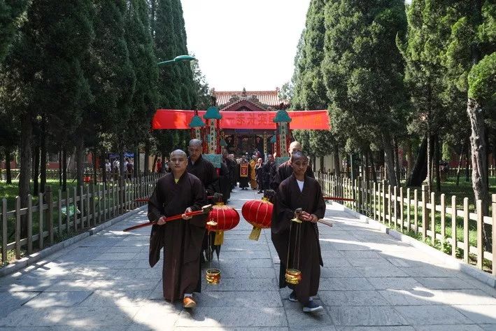 【會賢樓】美国万佛城恒实长老一行来山礼祖
