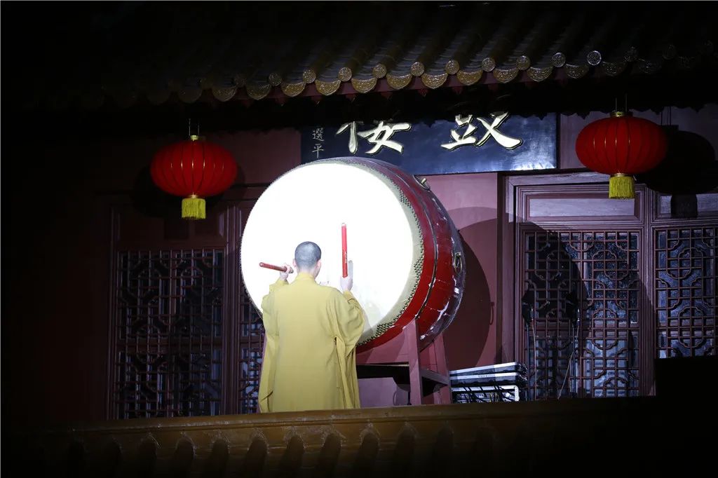 盛世钟鸣 祈福五洲——深圳弘法寺举行2021新年鸣钟祈福活动