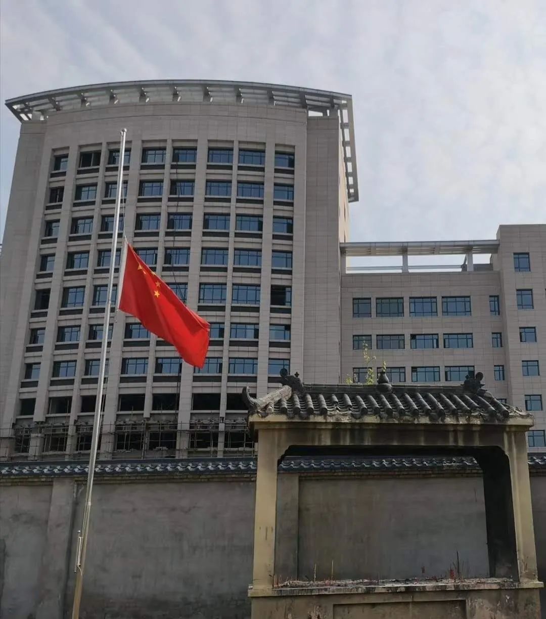 缅怀英烈,悼念同胞 | 湖北省佛教界举行哀悼活动