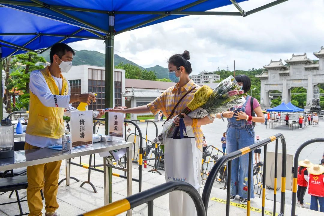 普陀快讯 | 珠海普陀寺开放首日，十方善信网上预约有序参访
