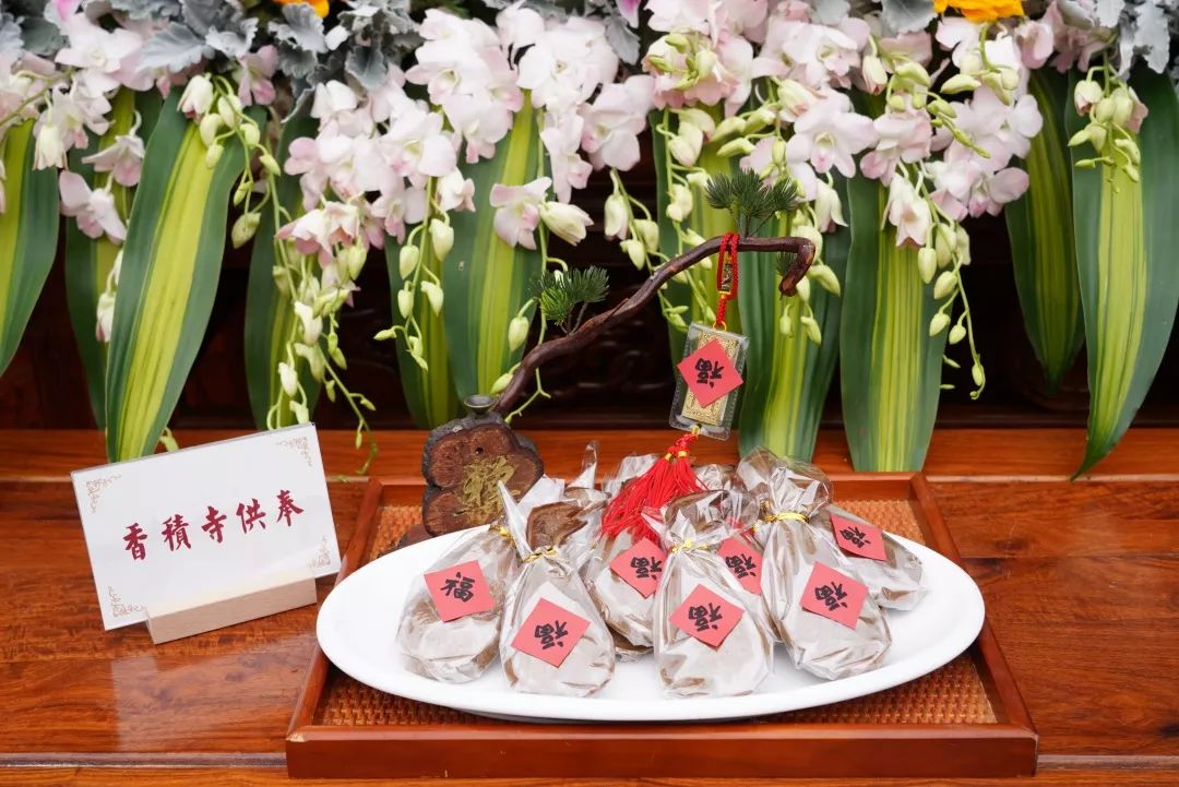 今天十五家饭店、十大寺院齐聚香积寺干了件“天大”的事儿！