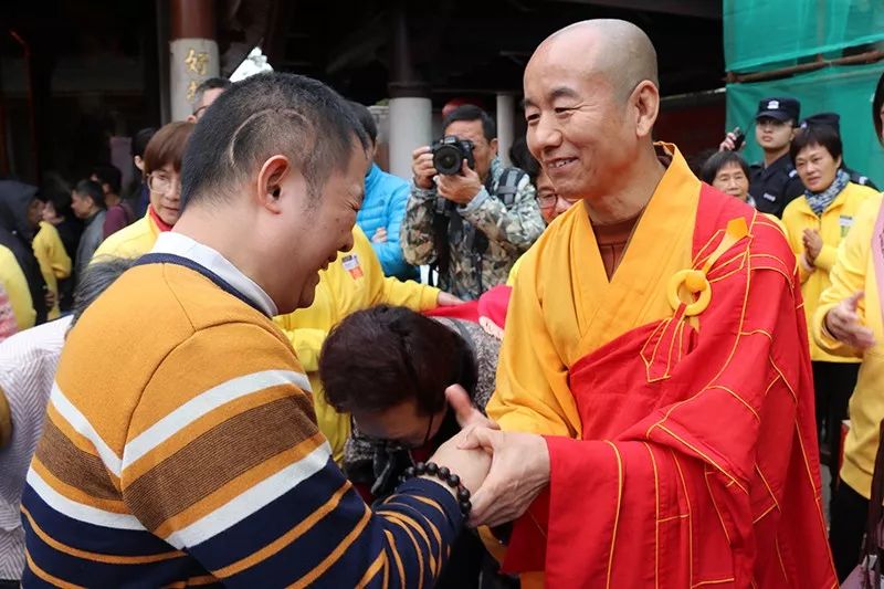 爱心厦门我们一起行动 新年书画慈善行 爱心从厦门佛教界传递