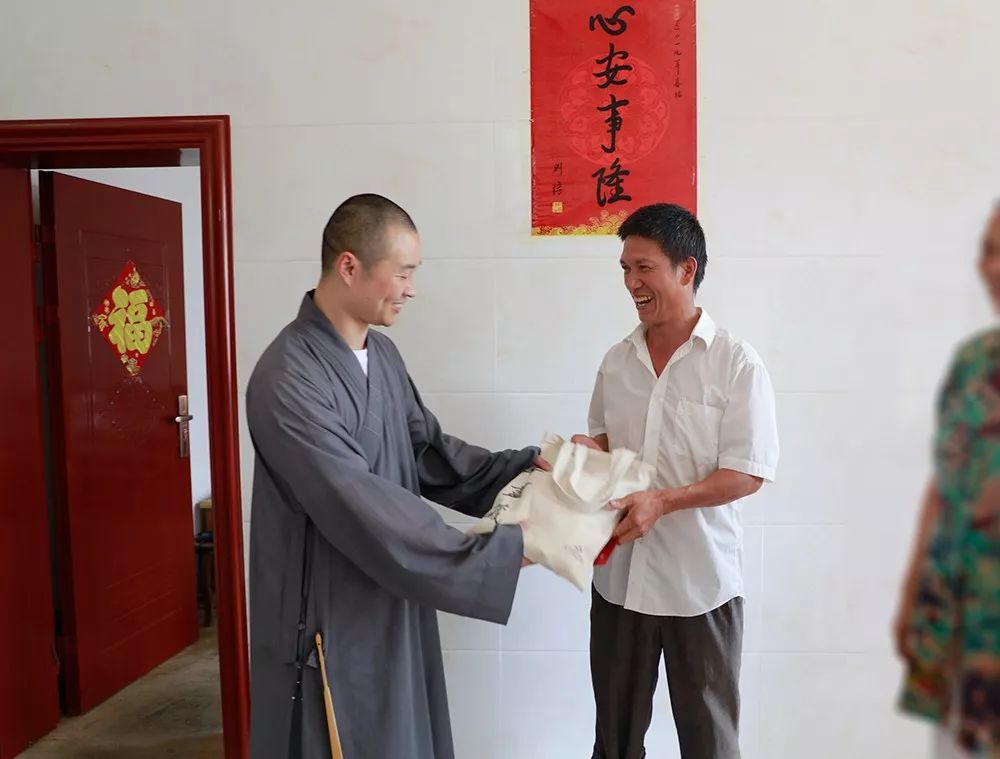 “不忘初心，牢记使命”助力革命老区两天三地的扶贫义诊顺利开展