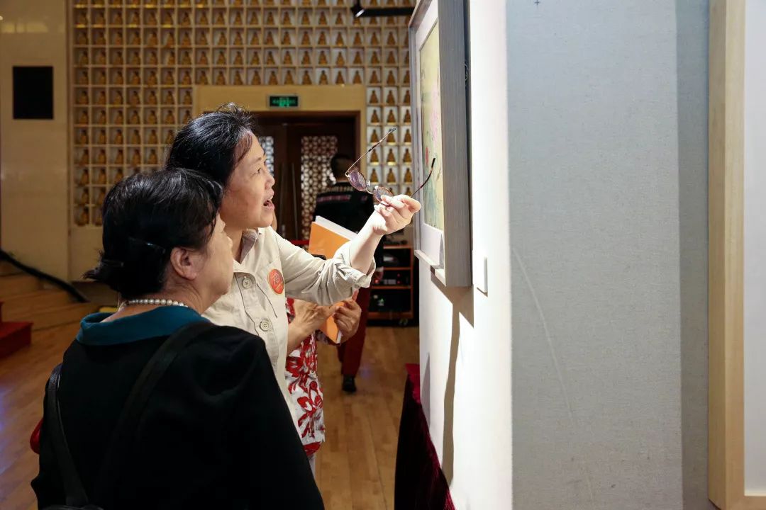 献礼祖国七十华诞，“笔墨颂中华”书画展在上海玉佛禅寺顺利开幕！