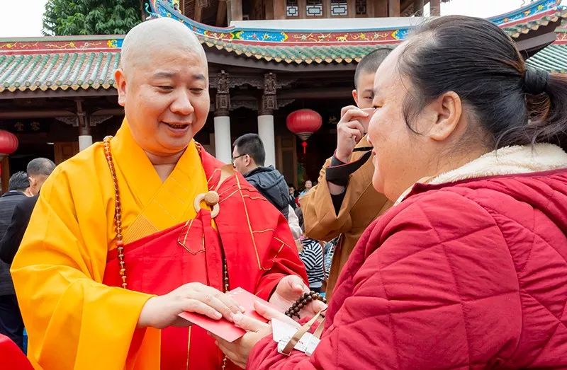 爱心厦门我们一起行动 新年书画慈善行 爱心从厦门佛教界传递