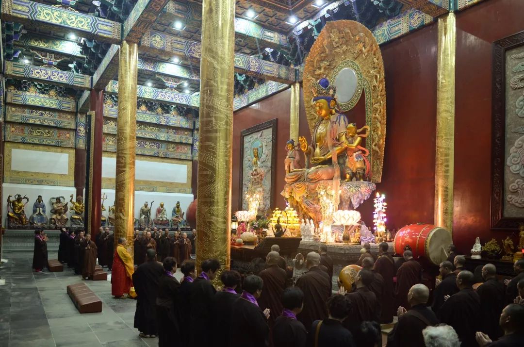 普陀山佛教协会举行庆祝新中国成立70周年祈福法会