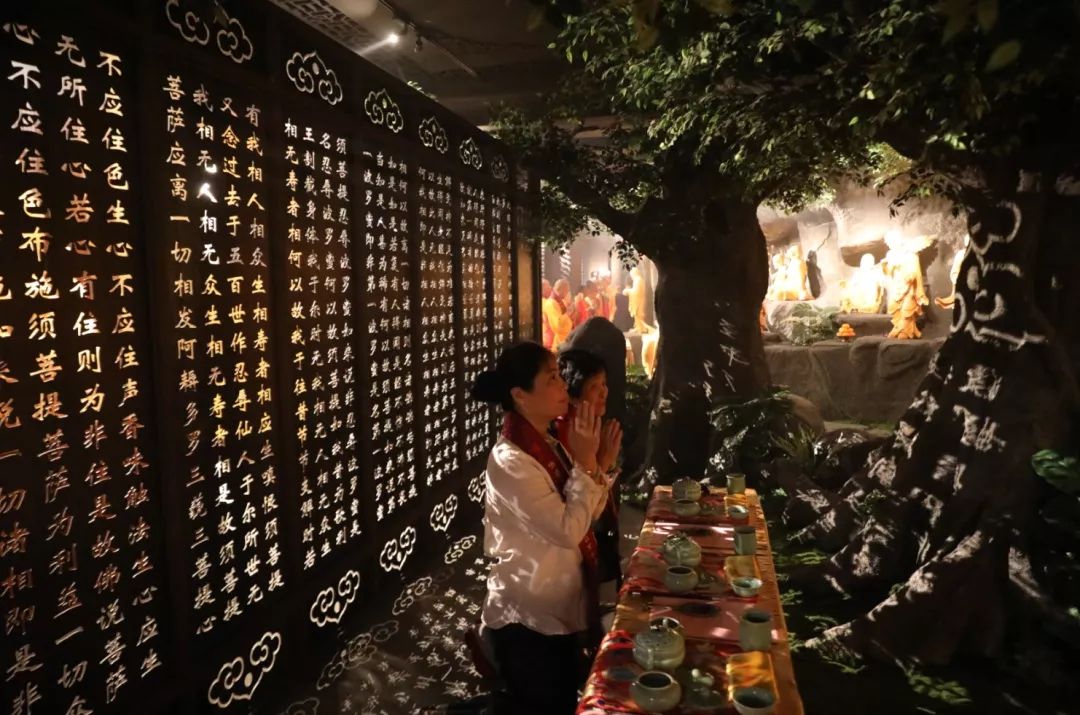 厦门鸿山寺“五百罗汉堂圣像开光暨法云法师荣膺方丈升座庆典”圆满