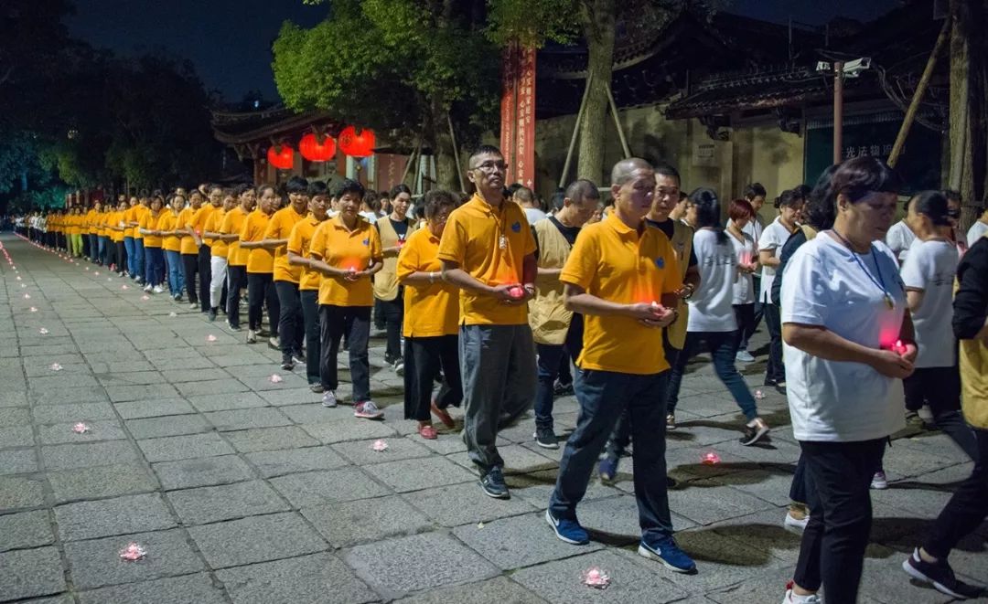 传灯祈福法会隆重举行——南普陀寺第十一届义工培训大会圆满落幕
